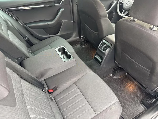 Škoda Octavia Combi 1.5 TSI G-TEC DSG Style - foto 10