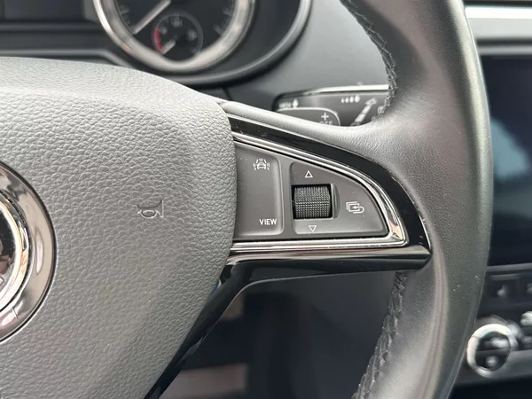 Škoda Octavia Combi 1.5 TSI G-TEC DSG Style - foto 15