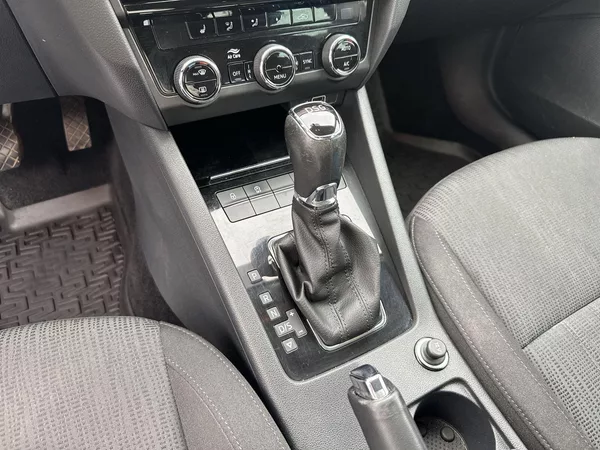 Škoda Octavia Combi 1.5 TSI G-TEC DSG Style - foto 25