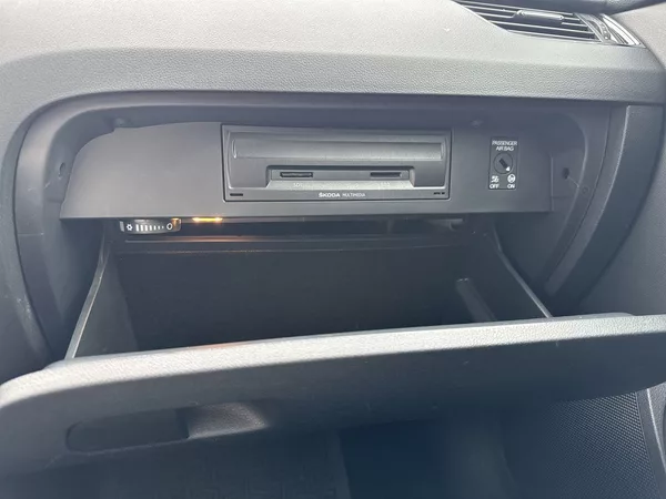 Škoda Octavia Combi 1.5 TSI G-TEC DSG Style - foto 26