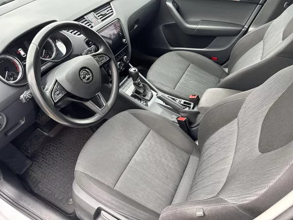 Škoda Octavia Combi 1.5 TSI G-TEC DSG Style - foto 7
