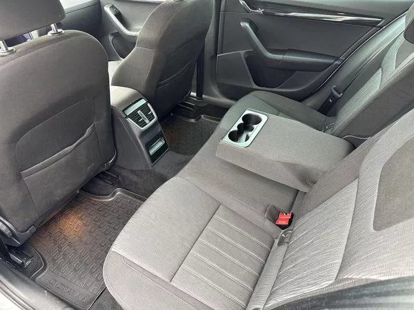 Škoda Octavia Combi 1.5 TSI G-TEC DSG Style - foto 8