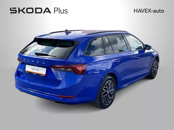 Škoda Octavia Combi 2.0 TDI 4x4 DSG Ambition - foto 2