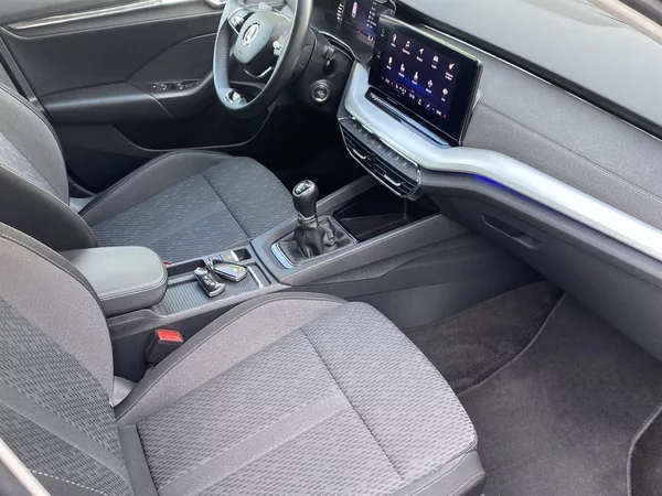 Škoda Octavia Combi 2.0 TDI Style - foto 10