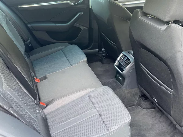 Škoda Octavia Combi 2.0 TDI Style - foto 11