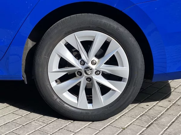 Škoda Octavia Combi 2.0 TDI Style - foto 29