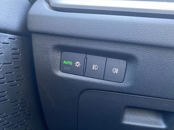 Škoda Octavia Combi 2.0 TDI DSG Style - foto 23