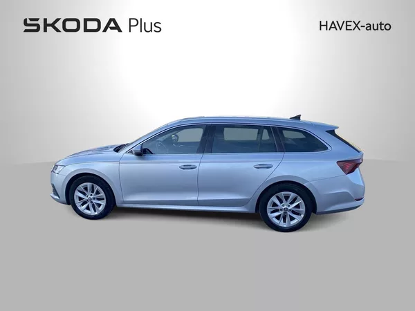 Škoda Octavia Combi 2.0 TDI DSG Style - foto 3