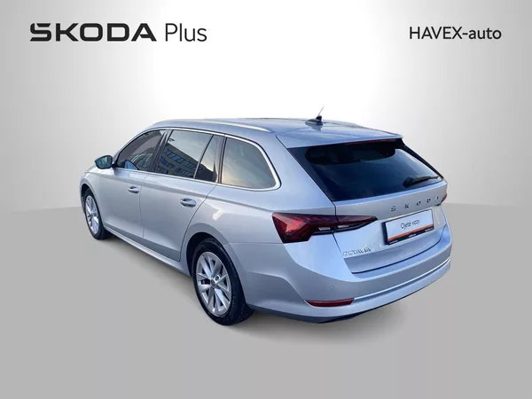 Škoda Octavia Combi 2.0 TDI DSG Style - foto 34