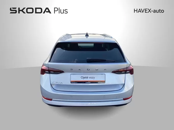 Škoda Octavia Combi 2.0 TDI DSG Style - foto 35