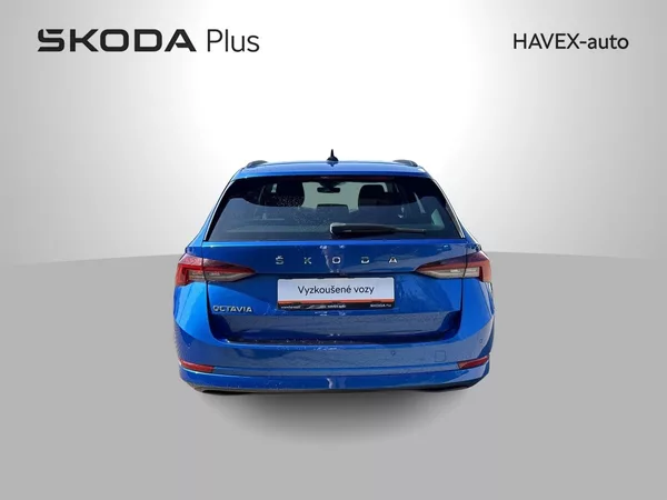 Škoda Octavia Combi 2.0 TDI DSG Ambition - foto 35