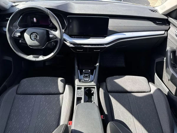Škoda Octavia Combi 2.0 TDI DSG Ambition - foto 5