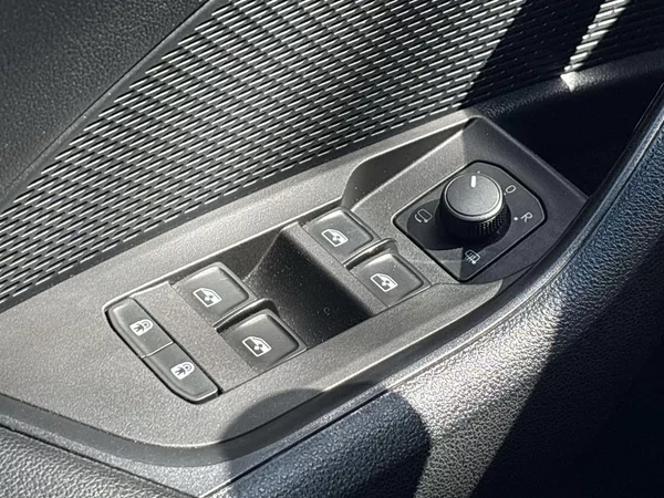 Škoda Octavia Combi 2.0 TDI DSG Style+ - foto 18