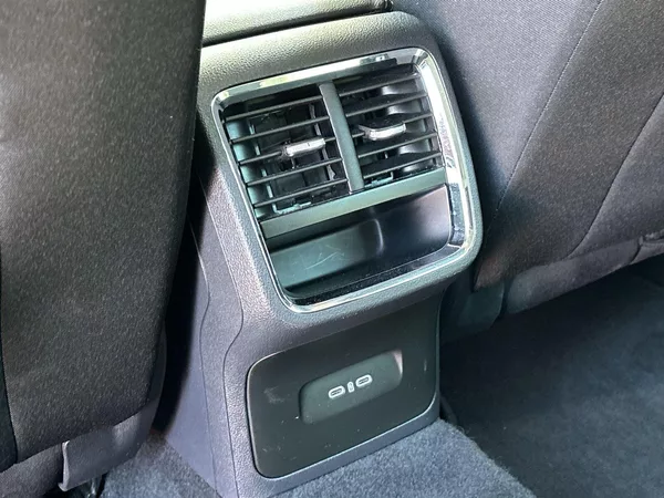 Škoda Octavia Combi 2.0 TDI DSG Style+ - foto 27