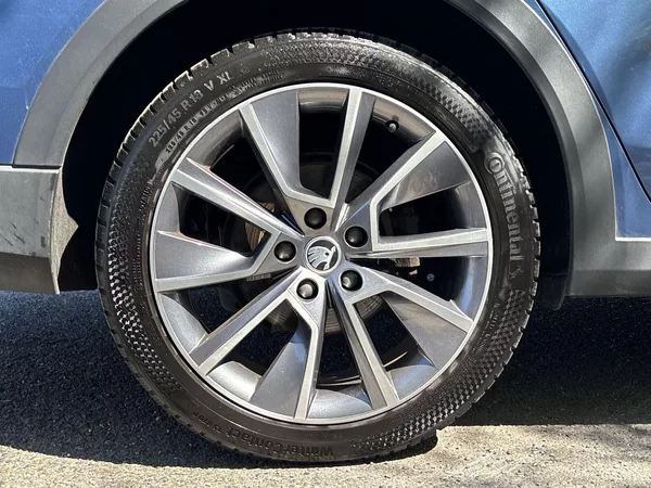 Škoda Octavia Combi 2.0 TDI DSG Style+ - foto 30