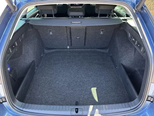 Škoda Octavia Combi 2.0 TDI DSG Style+ - foto 32