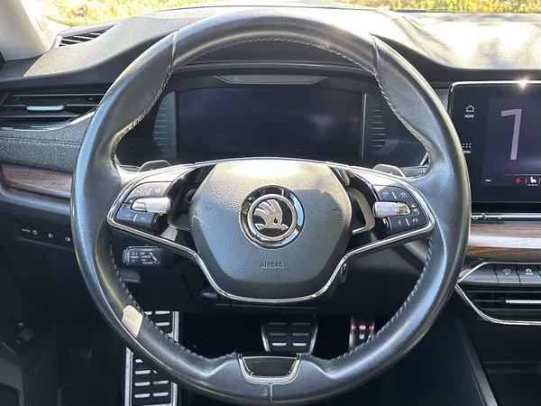 Škoda Octavia Combi 2.0 TDI DSG Style+ - foto 6