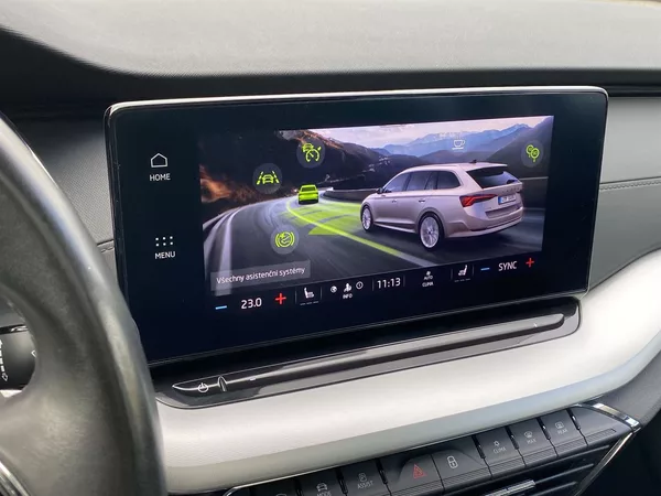 Škoda Octavia Combi 2.0 TDI 4x4 DSG - foto 16