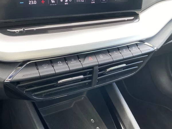 Škoda Octavia Combi 2.0 TDI 4x4 DSG - foto 19