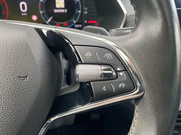 Škoda Octavia Combi 2.0 TDI 4x4 DSG - foto 29