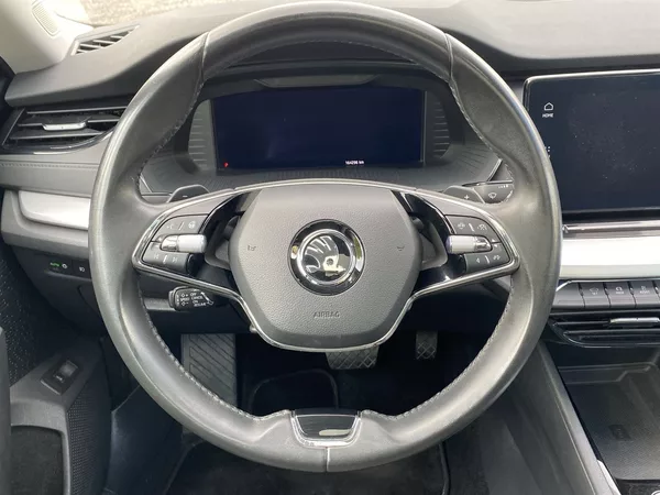 Škoda Octavia Combi 2.0 TDI 4x4 DSG - foto 6