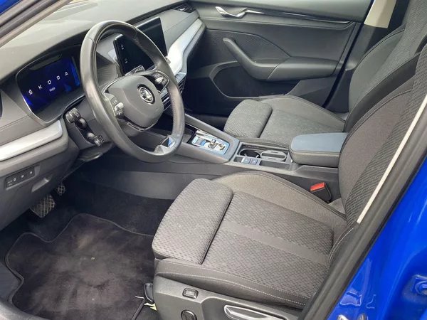 Škoda Octavia Combi 2.0 TDI 4x4 DSG - foto 8