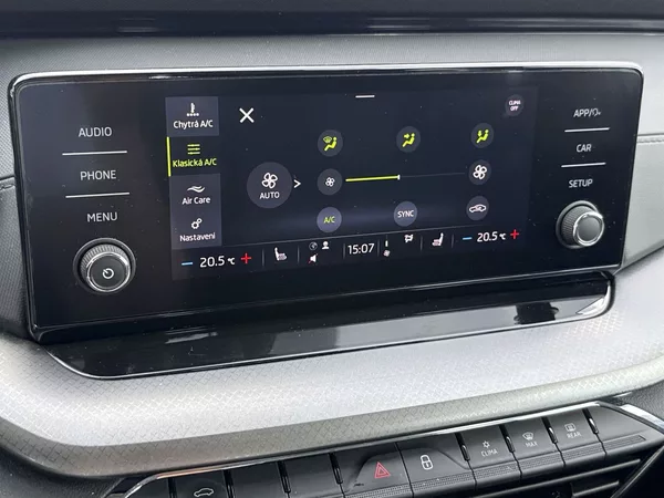 Škoda Octavia Combi 2.0 TDI 4x4 DSG Ambition - foto 14