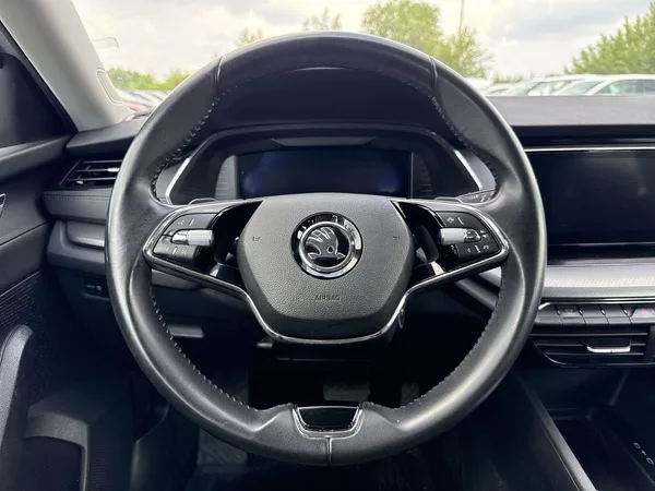 Škoda Octavia Combi 2.0 TDI 4x4 DSG Ambition - foto 19