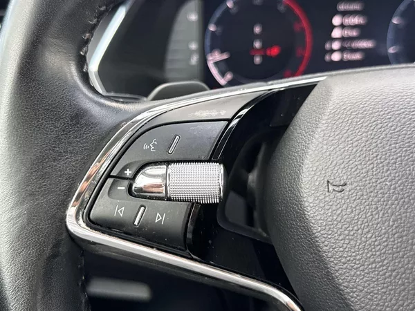 Škoda Octavia Combi 2.0 TDI 4x4 DSG Ambition - foto 20