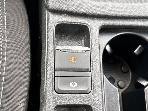 Škoda Octavia Combi 2.0 TDI 4x4 DSG Ambition - foto 24