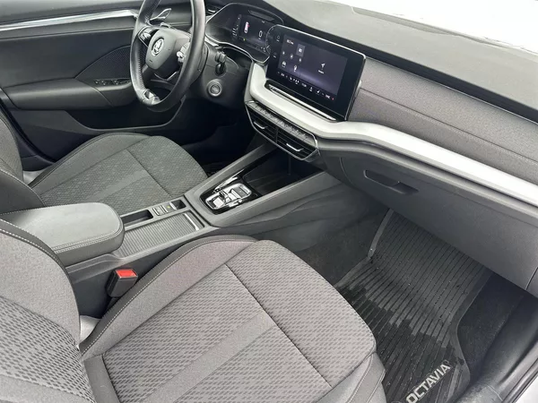 Škoda Octavia Combi 1.5 TSI M-HEV DSG Style - foto 9