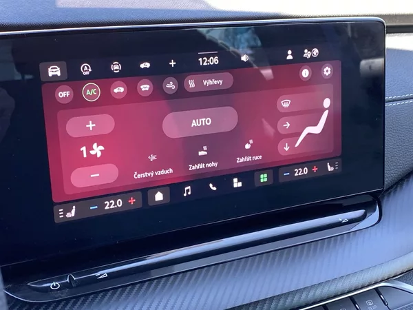 Škoda Octavia Combi 1.5 TSI M-HEV DSG Sportl - foto 13