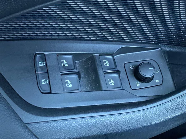 Škoda Octavia Combi 1.5 TSI M-HEV DSG Sportl - foto 16