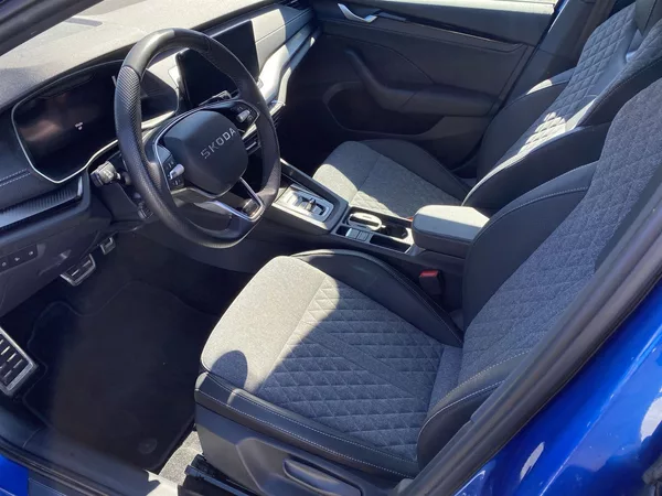 Škoda Octavia Combi 1.5 TSI M-HEV DSG Sportl - foto 7