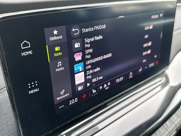 Škoda Octavia Combi 2.0 TDI DSG Style + - foto 13