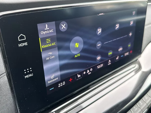 Škoda Octavia Combi 2.0 TDI DSG Style + - foto 14