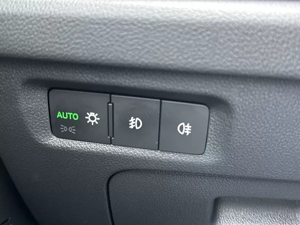 Škoda Octavia Combi 2.0 TDI DSG Style + - foto 16