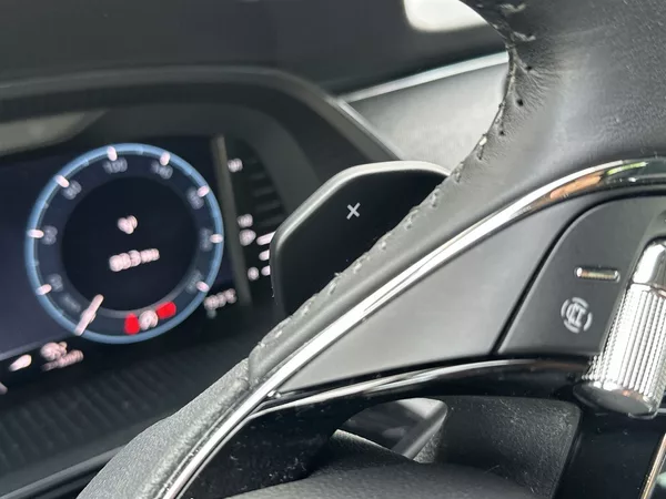 Škoda Octavia Combi 2.0 TDI DSG Style + - foto 19