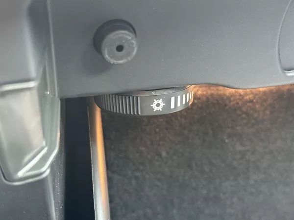 Škoda Octavia Combi 2.0 TDI DSG Style + - foto 22