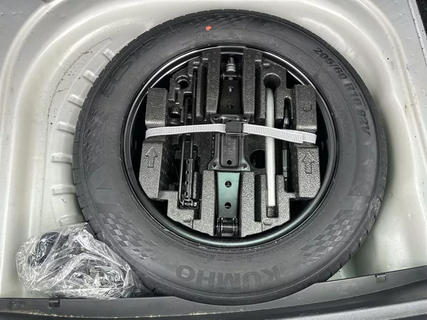 Škoda Octavia Combi 2.0 TDI DSG Style + - foto 25