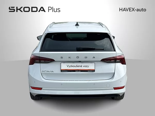 Škoda Octavia Combi 2.0 TDI DSG Style + - foto 28