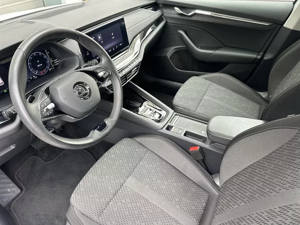 Škoda Octavia Combi 2.0 TDI DSG Style + - foto 7