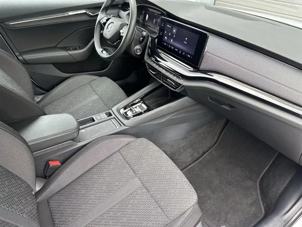 Škoda Octavia Combi 2.0 TDI DSG Style + - foto 9