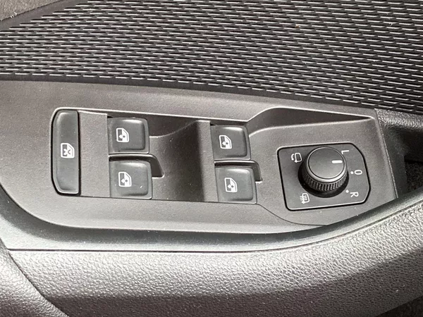 Škoda Octavia Combi 2.0 TDI DSG RS - foto 11