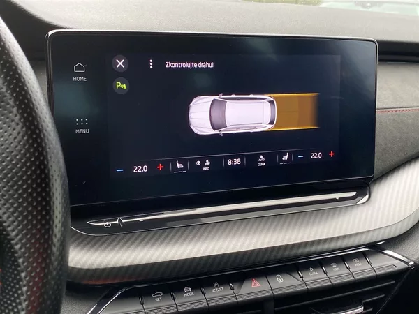 Škoda Octavia Combi 2.0 TDI DSG RS - foto 18