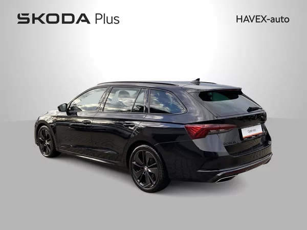 Škoda Octavia Combi 2.0 TDI DSG RS - foto 32