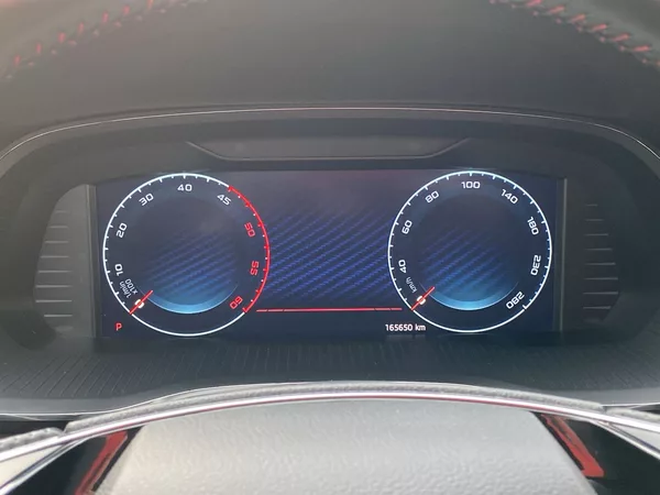 Škoda Octavia Combi 2.0 TDI DSG RS - foto 6