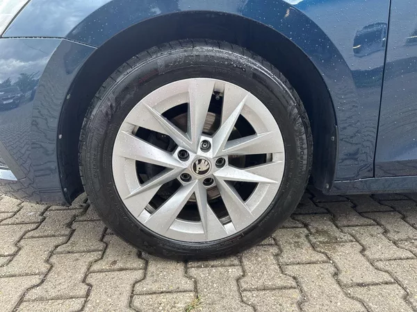 Škoda Octavia Combi 1.5 TSI M-HEV DSG Style - foto 32