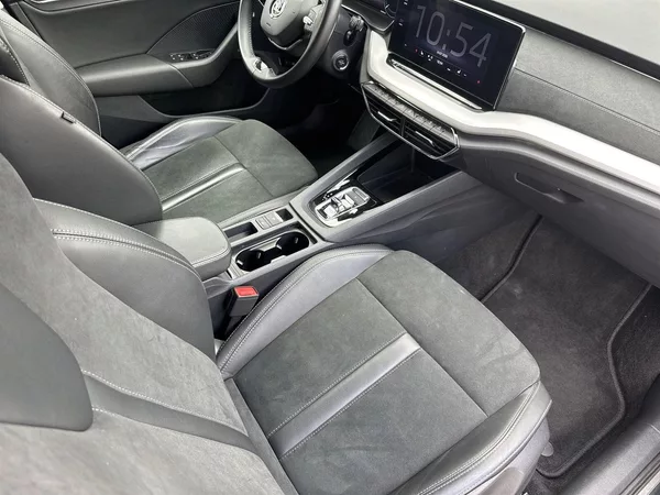 Škoda Octavia Combi 1.5 TSI M-HEV DSG Style - foto 9