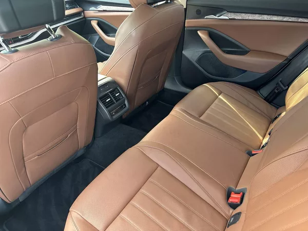 Škoda Superb 2.0 TDI 4x4 DSG L&K - foto 8